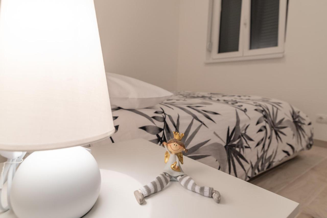 Apartman Pjer Trogir Exteriör bild